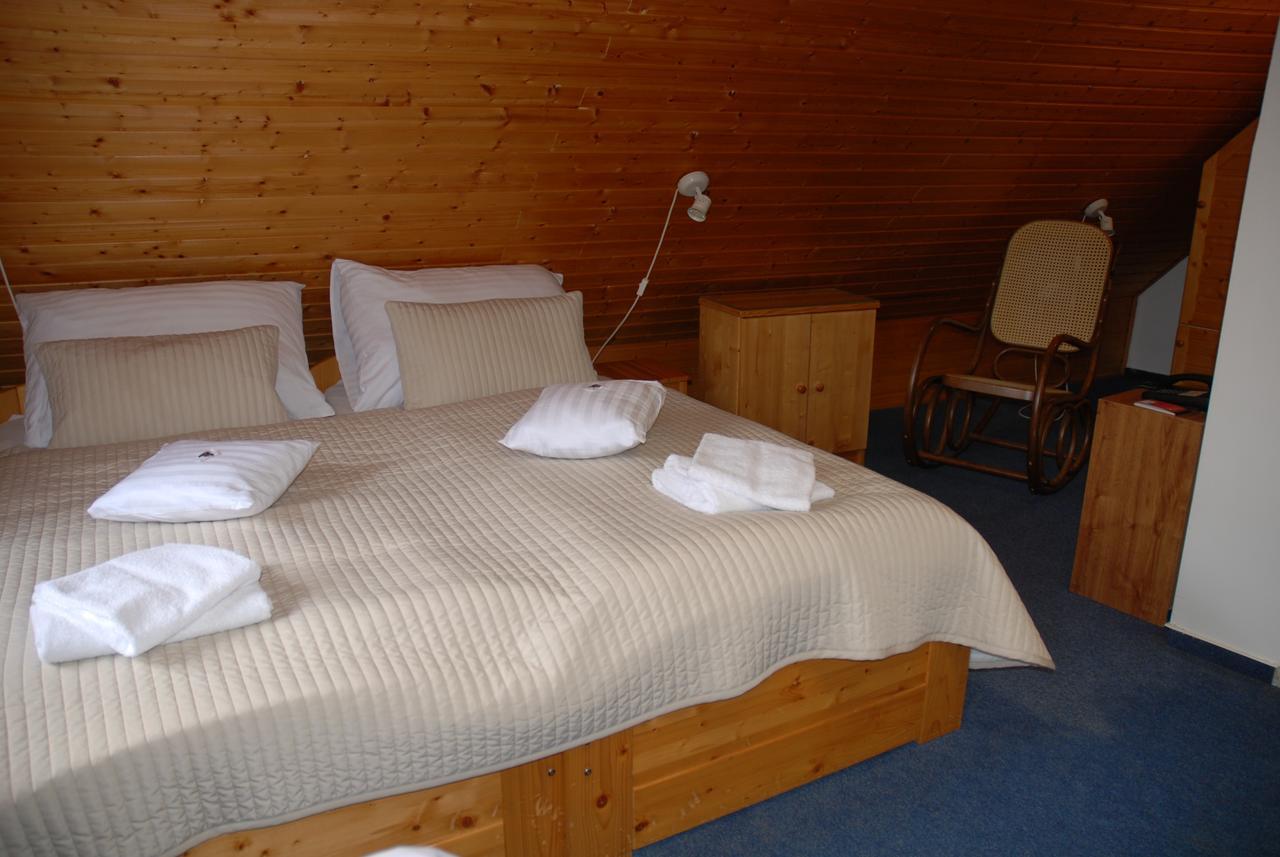 Hotel U Ruze Slavonice Eksteriør bilde
